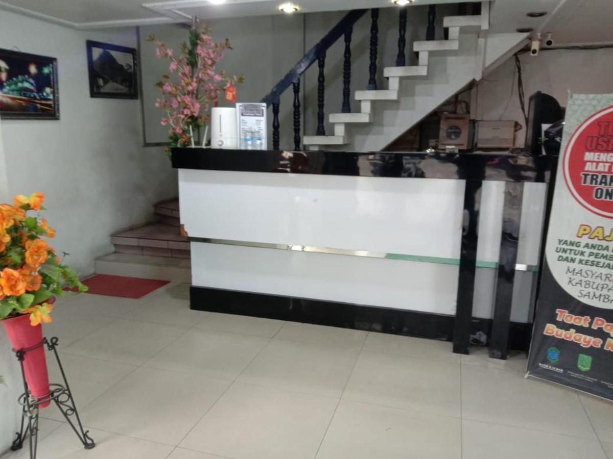 Grand Hotel Pemangkat Εξωτερικό φωτογραφία